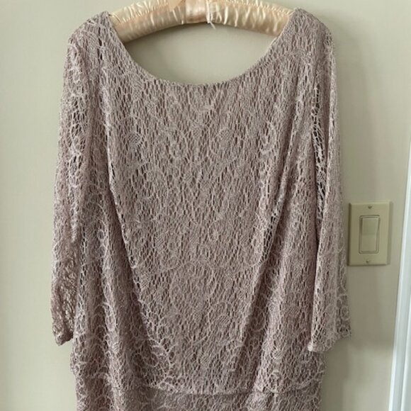 Laura - "Party dress  - taupe/blush colour  - metallic threads -lace- size 18 - Picture 1 of 11